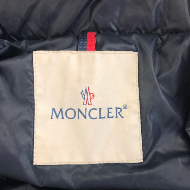 MONCLER(モンクレール)のモンクレール　ダウンジャケット110ネイビー キッズ/ベビー/マタニティのキッズ服男の子用(90cm~)(ジャケット/上着)の商品写真