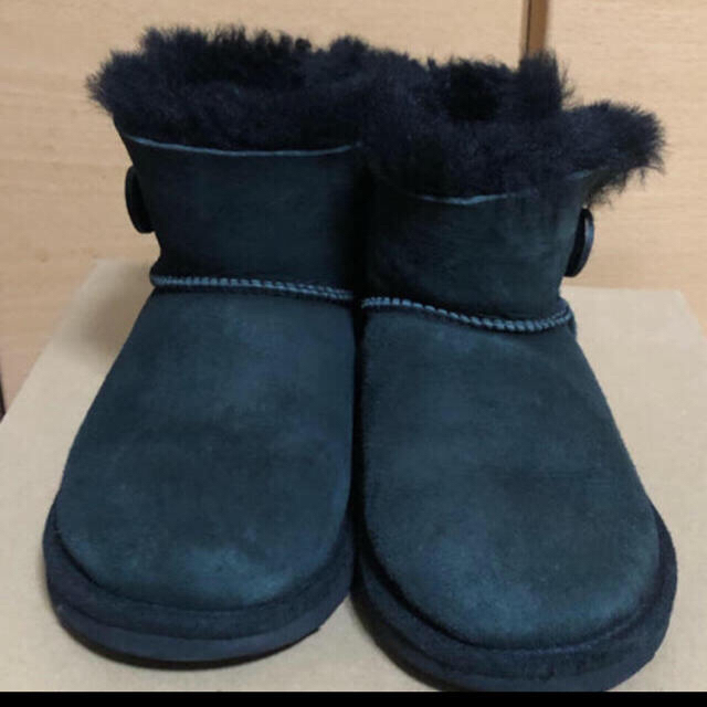 UGG(アグ)の【ビスケット様専用】UGG キッズブーツ キッズ/ベビー/マタニティのキッズ靴/シューズ(15cm~)(ブーツ)の商品写真