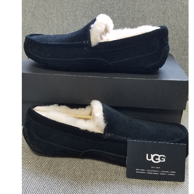 UGG(アグ)の新品未使用 UGG アスコット メンズ モカシン/ メンズの靴/シューズ(スリッポン/モカシン)の商品写真