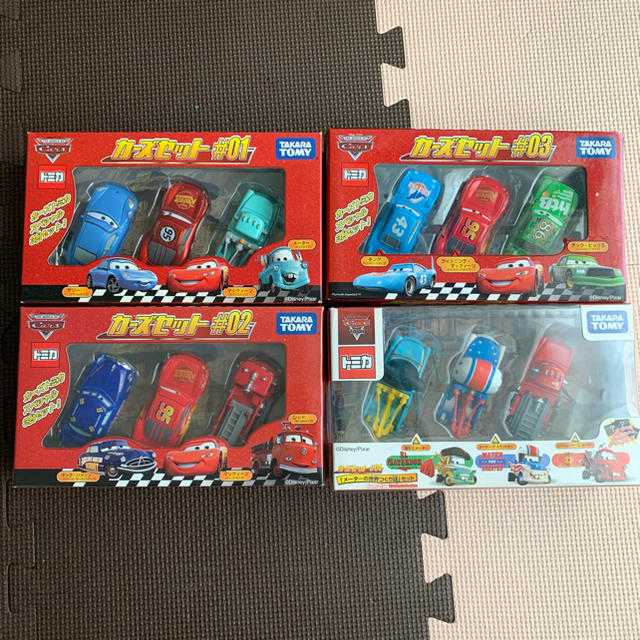 Takara Tomy(タカラトミー)の新品 未開封 カーズ トミカ カーズセット #01 #02 #03 #04 エンタメ/ホビーのおもちゃ/ぬいぐるみ(ミニカー)の商品写真