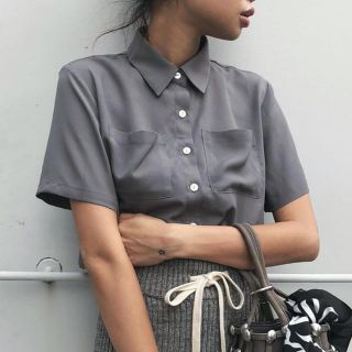 アリシアスタン(ALEXIA STAM)のjuemi ショート丈シャツ(Tシャツ(半袖/袖なし))