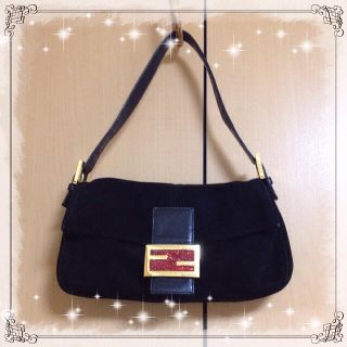 フェンディ(FENDI)の超美品✨FENDI❤️スエードショルダー(ショルダーバッグ)