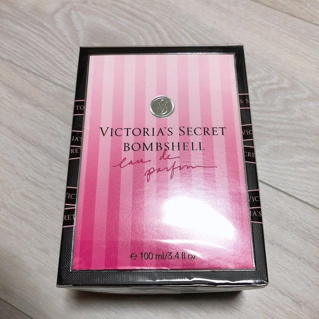 Victoria's Secret(ヴィクトリアズシークレット)の【新品】　ヴィクトリアシークレット　ポムシェル　オードパルファム　100ml コスメ/美容の香水(香水(女性用))の商品写真