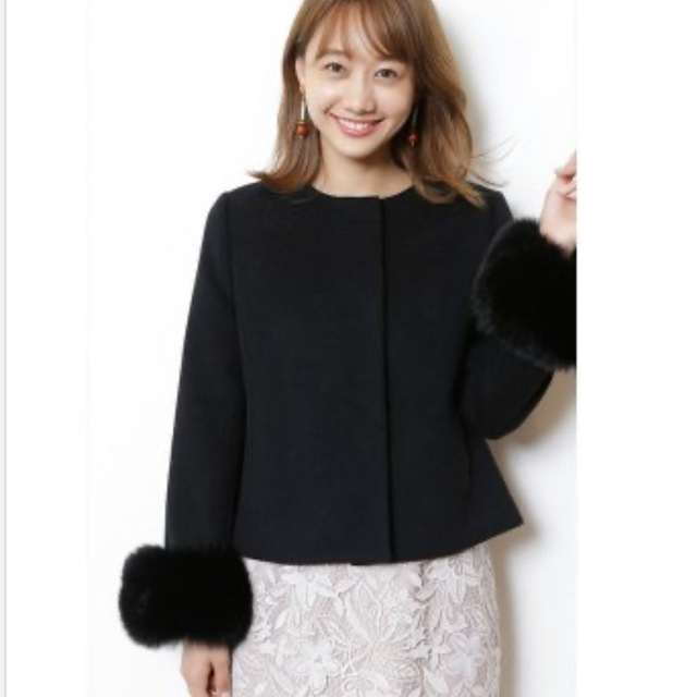 JUSGLITTY💕 2WAYファー付ショートコート | フリマアプリ ラクマ