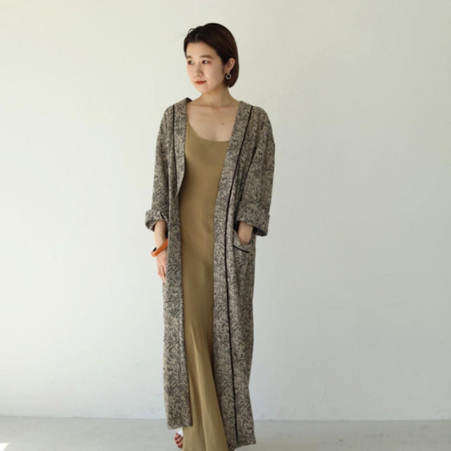 新品未使用札付きJacquard Piping Gown