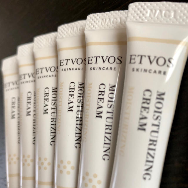 ETVOS(エトヴォス)の新品未使用 etvos エトヴォス モイスチャライジングクリーム 5g×6本 コスメ/美容のスキンケア/基礎化粧品(フェイスクリーム)の商品写真