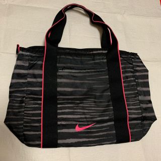 ナイキ(NIKE)のナイキ　トートバッグ　ブラック＆ピンク(トートバッグ)