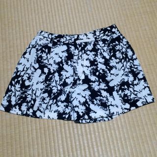 ケービーエフ(KBF)の花柄ショーパン(ショートパンツ)