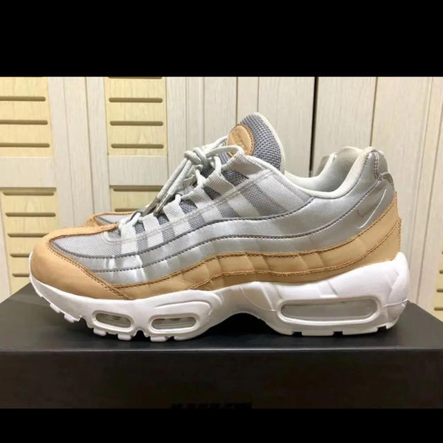 靴/シューズNIKE スニーカー　AIR MAX95