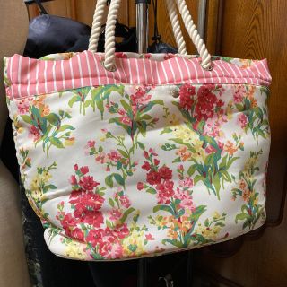 ローラアシュレイ(LAURA ASHLEY)の専用‼️お値段変更❣️【新品　未使用】ローラアシュレイ　マザーズバッグ(マザーズバッグ)