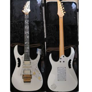 Ibanez(ホワイト/白色系)のフリマアイテム一覧 Ibanez(ホワイト/白色系)のフリマアイテム一覧