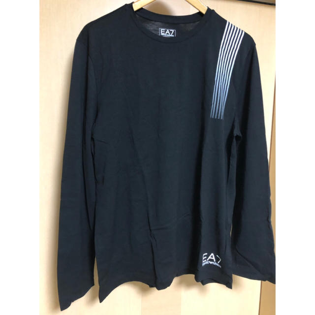 Emporio Armani(エンポリオアルマーニ)のEMPORIOARMANI ブランド  アルマーニ　ロンT ブラック　冬　秋　春 メンズのトップス(Tシャツ/カットソー(七分/長袖))の商品写真