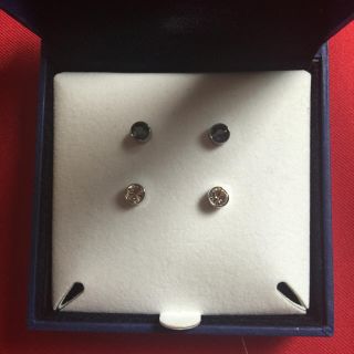 スワロフスキー(SWAROVSKI)のスワロフスキー ピアス(ピアス(両耳用))