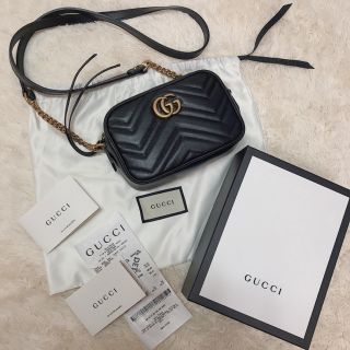 グッチ(Gucci)の【今週末まで値下げ価格】新品未使用GGマーモントキルティング ミニバッグ(ショルダーバッグ)