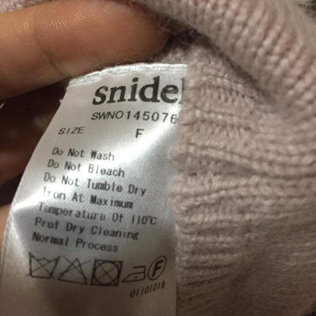 SNIDEL(スナイデル)の石原さとみ着用スナイデルニットワンピース レディースのワンピース(ミニワンピース)の商品写真