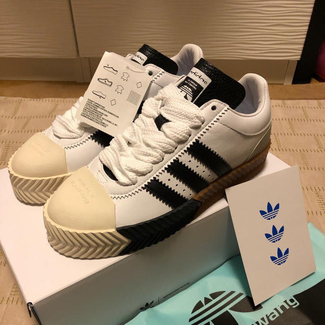 Alexander Wang(アレキサンダーワン)の新品アレキサンダーワンadidas24.0スニーカー レディースの靴/シューズ(スニーカー)の商品写真