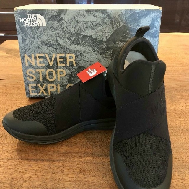 THE NORTH FACE(ザノースフェイス)のノースフェイス　トラバースロー メンズの靴/シューズ(スニーカー)の商品写真