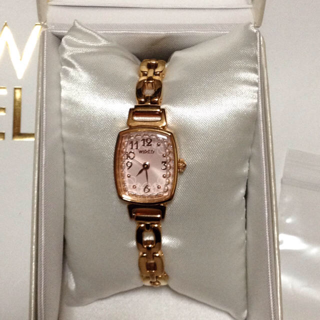 WIRED(ワイアード)のWIRED♡腕時計　リップセット レディースのファッション小物(腕時計)の商品写真