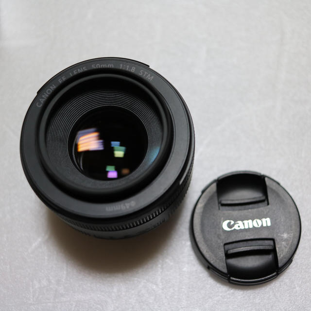 Canon(キヤノン)のキャノン Canon EF 50mm f/1.8 STM プロテクター付き スマホ/家電/カメラのカメラ(レンズ(単焦点))の商品写真