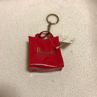 ハロッズ(Harrods)のHarrods チャーム　ピンク　新品(キーホルダー)