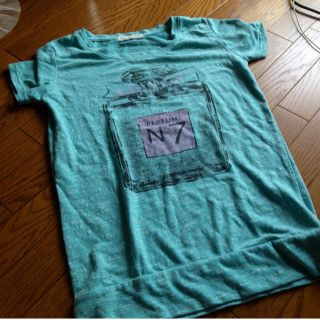 香水Tシャツ(Tシャツ(半袖/袖なし))