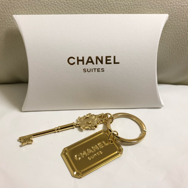 ファッション小物【限定】CHANEL キーホルダー&ポストカード