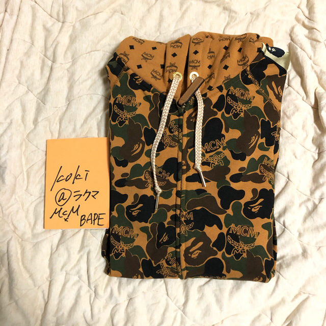 mcm  bape hoodie パーカー　Lサイズ