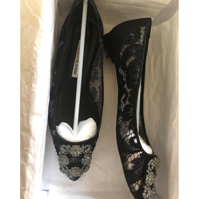 MANOLO BLAHNIK(マノロブラニク)の美品！マノロブラニク ブラック フラット レース 38 レディースの靴/シューズ(バレエシューズ)の商品写真