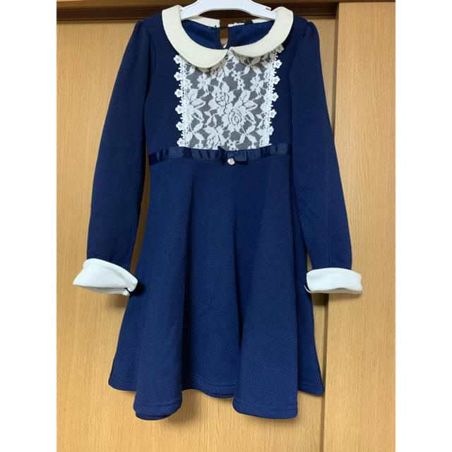 西松屋(ニシマツヤ)の新品・未使用・タグ付き☆子供服（女の子）☆サイズ130☆秋冬ワンピース キッズ/ベビー/マタニティのキッズ服女の子用(90cm~)(ワンピース)の商品写真