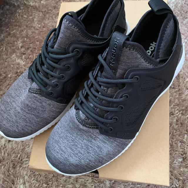 Reebok(リーボック)のReebok キッズシューズ22センチ キッズ/ベビー/マタニティのキッズ靴/シューズ(15cm~)(スニーカー)の商品写真