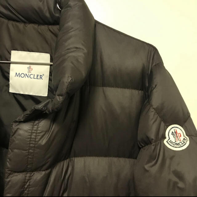 MONCLER(モンクレール)のモンクレール レディースのジャケット/アウター(ダウンジャケット)の商品写真