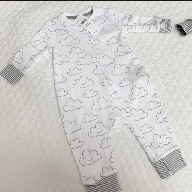 babyGAP(ベビーギャップ)のGAP ファスナーロンパース キッズ/ベビー/マタニティのベビー服(~85cm)(ロンパース)の商品写真