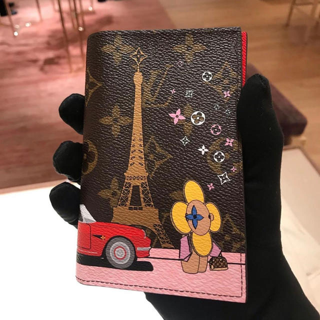 販売中です 新品未使用未開封 Louis Vuitton パスポートケース