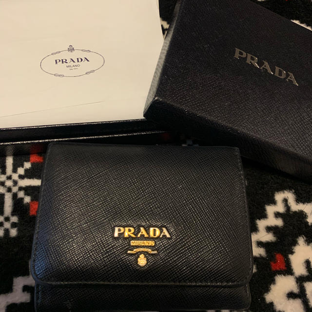 PRADA 三つ折り 財布 黒