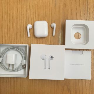 アップル(Apple)のAirPods2(ヘッドフォン/イヤフォン)