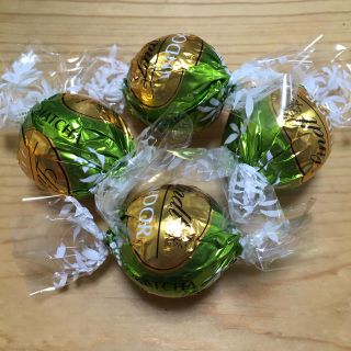 リンツ(Lindt)のLINDOR Lindt (抹茶味) お試しにいかが？(菓子/デザート)