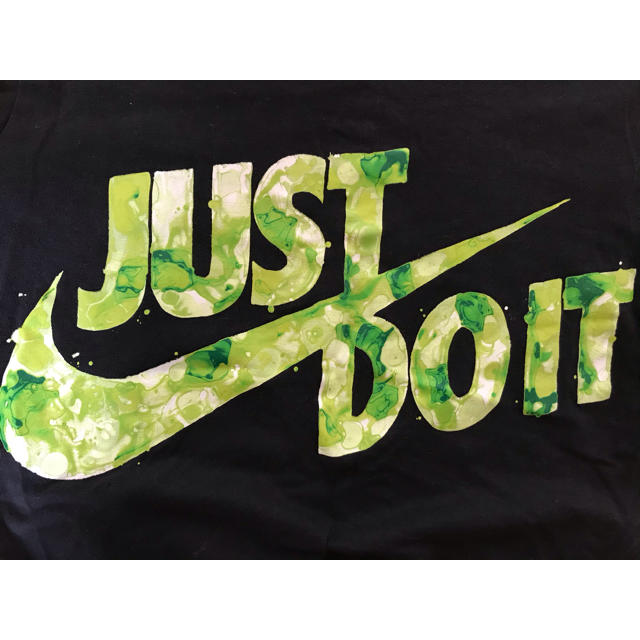 NIKE(ナイキ)のNIKE プリントTシャツ メンズのトップス(Tシャツ/カットソー(半袖/袖なし))の商品写真