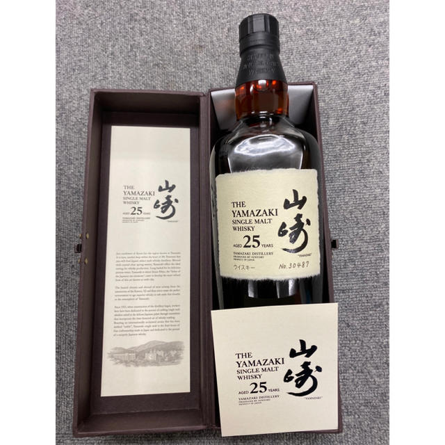 サントリー(サントリー)の【winwin様専用】サントリー山崎25年 新品 未開封 食品/飲料/酒の酒(ウイスキー)の商品写真