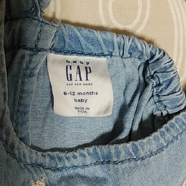 babyGAP(ベビーギャップ)のロンパース　女の子　70　GAP キッズ/ベビー/マタニティのベビー服(~85cm)(ロンパース)の商品写真