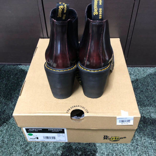 Dr.Martens(ドクターマーチン)のDr.Martens HURSTON cherry red UK4 US6 美品 レディースの靴/シューズ(ブーツ)の商品写真