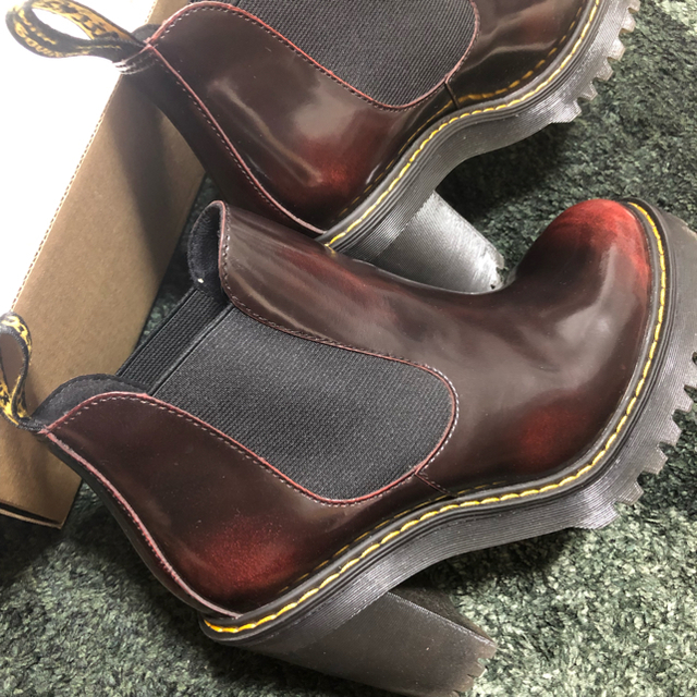 Dr.Martens(ドクターマーチン)のDr.Martens HURSTON cherry red UK4 US6 美品 レディースの靴/シューズ(ブーツ)の商品写真