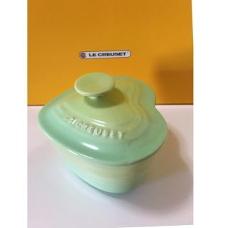 ルクルーゼ(LE CREUSET)のメロンカラーのハートラムカン(Ｌ)(食器)