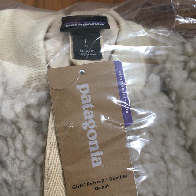 patagonia(パタゴニア)の週末限定価格❤️新品❤️パタゴニア ガールズ レトロX ボマージャケット レディースのジャケット/アウター(その他)の商品写真