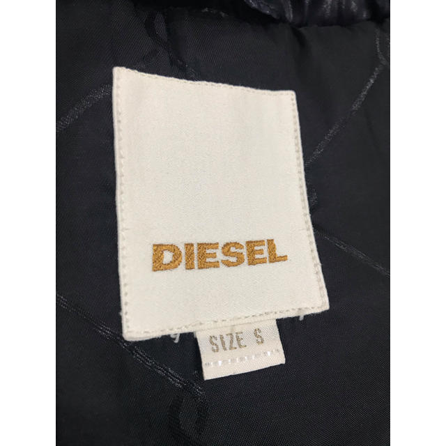 DIESEL(ディーゼル)のDIESEL(ディーゼル) ダウンベスト サイズS  メンズのジャケット/アウター(ダウンベスト)の商品写真