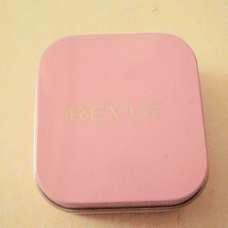 レヴュー(REVUE)の非売品  クーポ消費未使用  (501円)  REVUE★ロゴ入り★缶★カネボウ(その他)