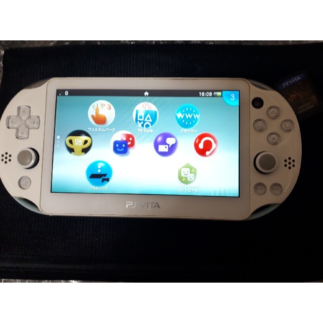 PSVita　PCH−2000モデル  ソフト1本おまけつき