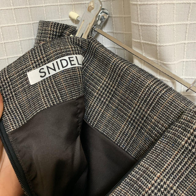 SNIDEL(スナイデル)のスナイデル  マーメイド ミドルスカート レディースのスカート(ひざ丈スカート)の商品写真