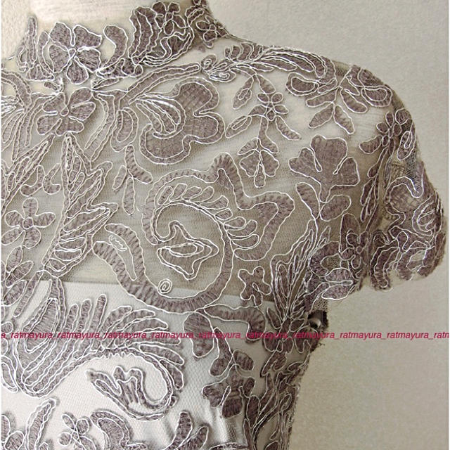 TADASHI SHOJI(タダシショウジ)のTADASHI SHOJIコード刺繍レースドレスワンピース*グレーXシルバー6P レディースのワンピース(ひざ丈ワンピース)の商品写真