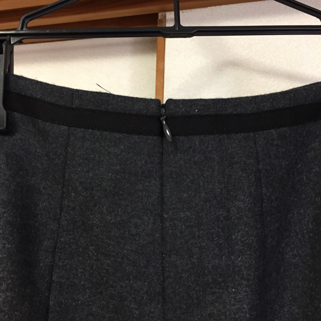 L'EST ROSE(レストローズ)のカットワーク刺繍のスカート レディースのスカート(ひざ丈スカート)の商品写真