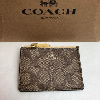 コーチ(COACH)の在庫処分！セール！コーチ　カードケース　カーキ　イエロー(名刺入れ/定期入れ)